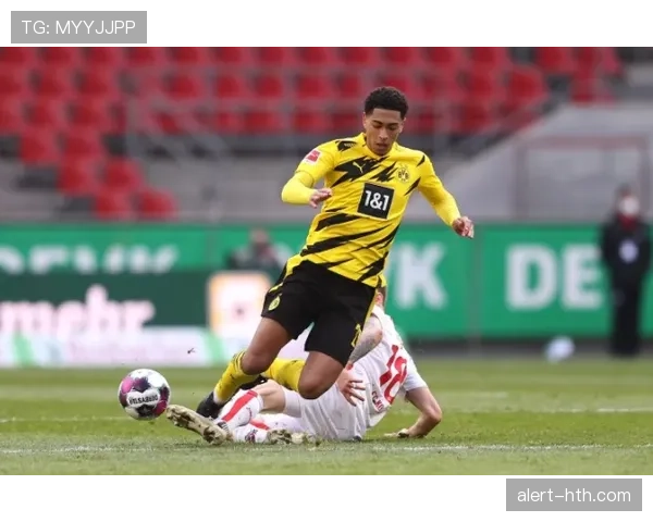 赖斯防守数据全面领跑,多维对比凸显中场核心价值 赖斯防守数据全面领跑,多维对比凸显中场核心价值