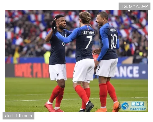 格列兹曼与姆巴佩对比:组织核心与终结核心的角色差异解析 格列兹曼与姆巴佩对比:组织核心与终结核心的角色差异解析